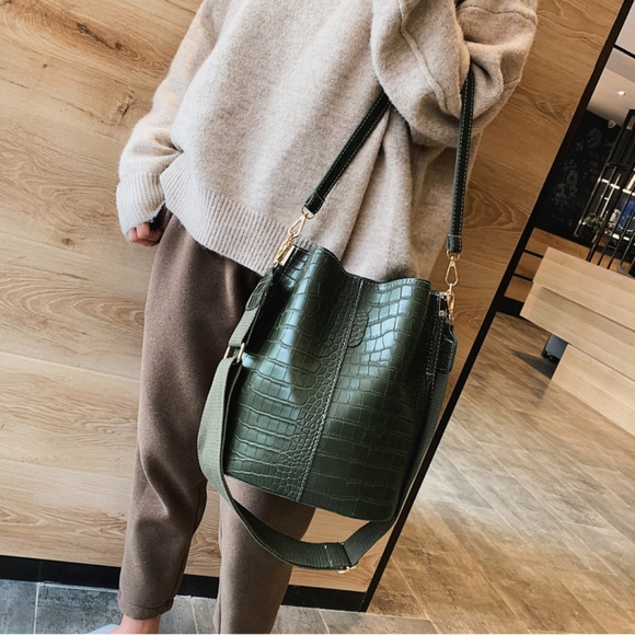 vegan leather shoulder bag